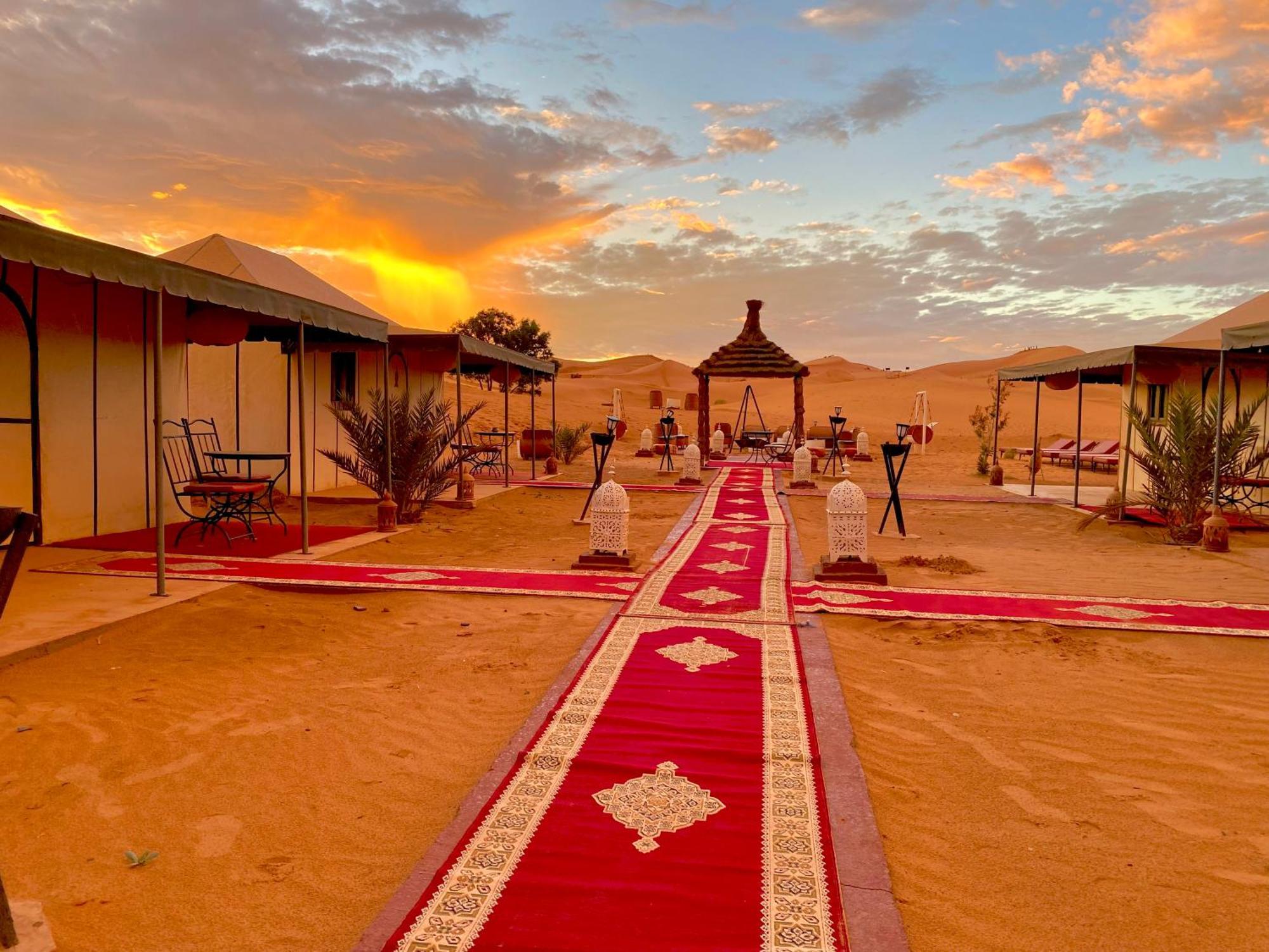 Merzouga Moonlight Desert Camp Екстериор снимка