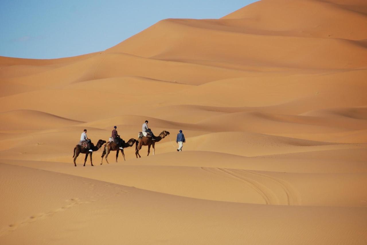 Merzouga Moonlight Desert Camp Екстериор снимка